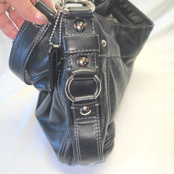 Authentic, Vintage 1994 Coach Zoe Hobo Bag in Black Leather - Picture 10 of 10